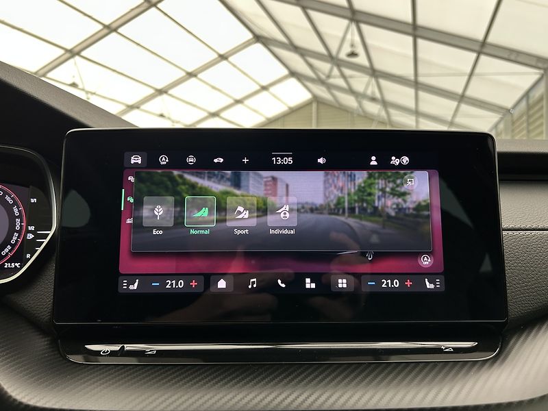 Škoda Octavia 2.0 TDI SportLine - fotka 11 z 29