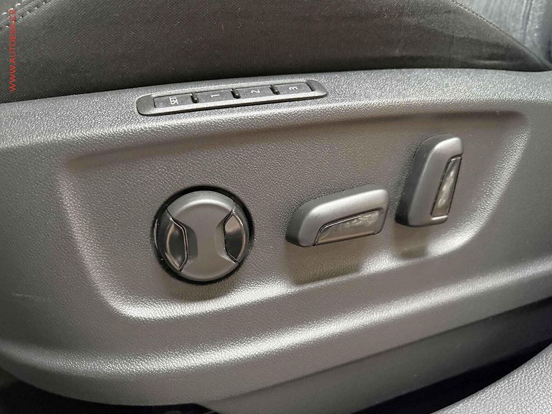 Škoda Karoq (2018) 1.5TSi, ČR, Style, DSG - fotka 13 z 18