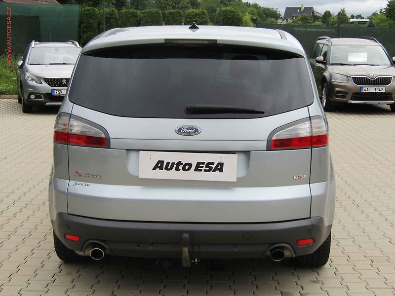Ford S-MAX (2009) 2.2 TDCi, Navi, xenon - fotka 5 z 19
