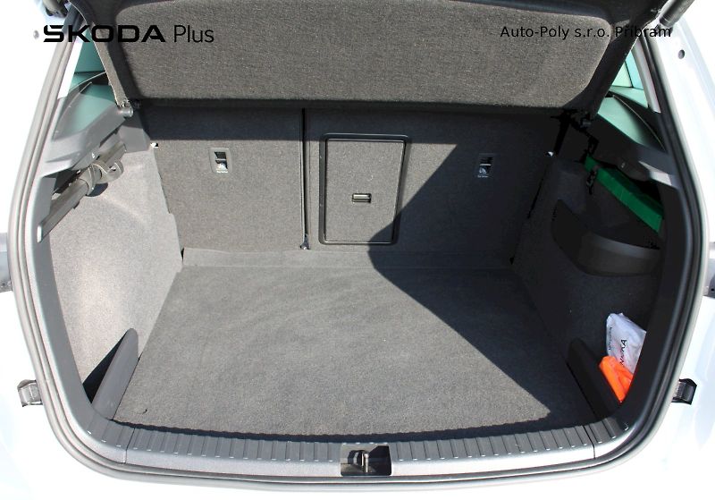 Škoda Karoq (2025) Top Selection 1.5TSI / 110kW 7 - fotka 22 z 24