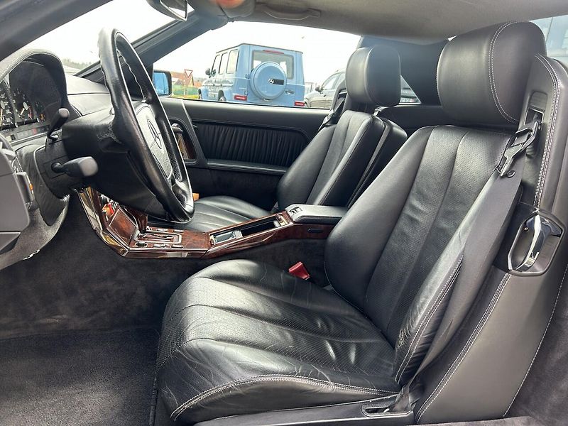 Mercedes-Benz SL 600 V12 - fotka 16 z 19