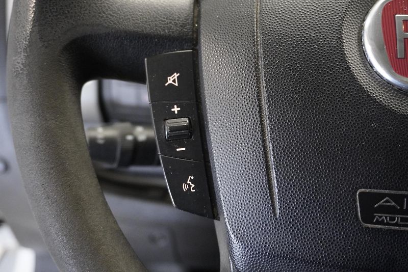 Fiat Ducato 2.3 9MÍST VZADU HYDR. PLOŠINA - fotka 17 z 24