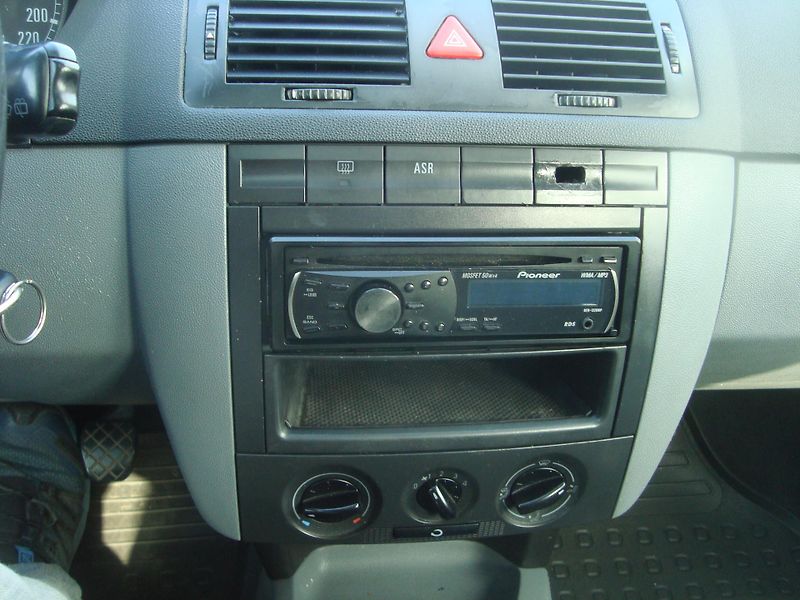 Škoda Fabia (2000) 1,9TDI - fotka 15 z 17