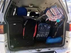 Tohle je auto, co jezdí do střediska vždy jako první. Auto vlekařů také dost často zasahuje ve chvíli, kdy někdo zablokuje jednou příjezdovou cestu, což se stává poměrně často.