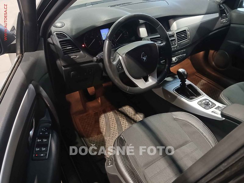Renault Laguna (2008) 2.0 dCi - fotka 3 z 3