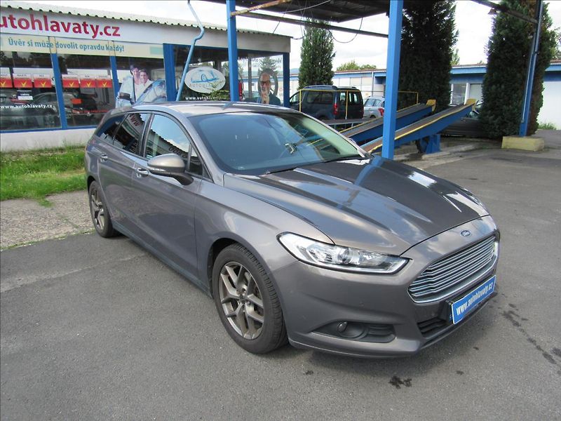 Ford Mondeo 1,6 TDCi 85kW - fotka 3 z 32