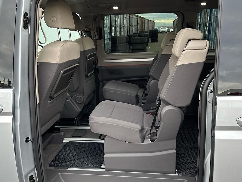 Volkswagen Multivan LONG 2,0 TDI / 110kW DSG Life - fotka 13 z 22