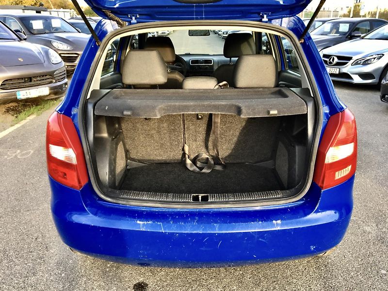 Škoda Fabia 1,2 HTP Ambiente Nová STK - fotka 22 z 22