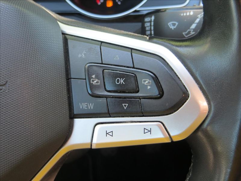 Volkswagen Passat 1,5 TSI 110kW Business ČR - fotka 18 z 23