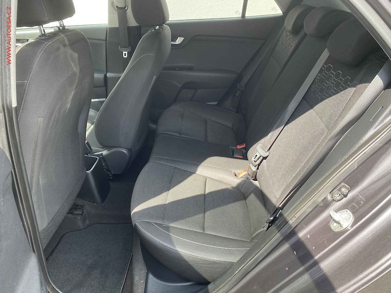 Kia Rio (2018) 1.2 i, AC, bixen, park.asist - fotka 10 z 16