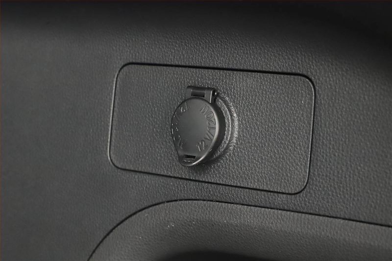 Toyota RAV4 (2020) 2.5 Hybrid - fotka 12 z 20