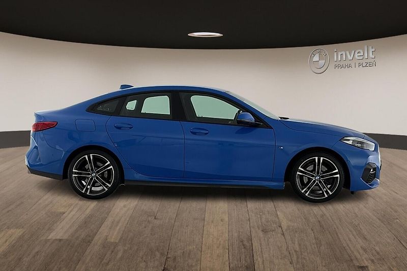 BMW Řada 2 220d xDrive - fotka 2 z 22