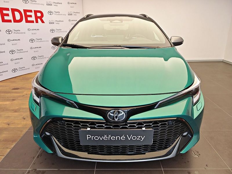 Toyota Corolla 1.8 Hybrid e-CVT GR Sport Tour - fotka 2 z 32