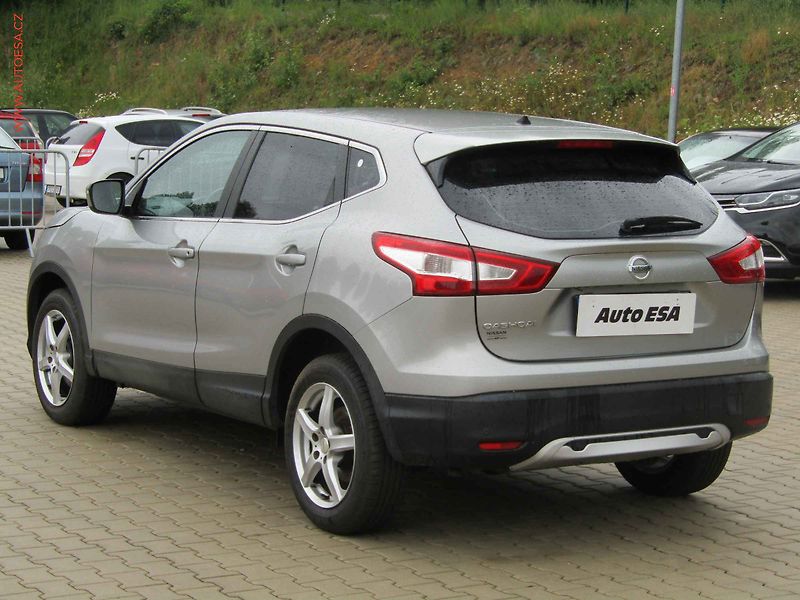 Nissan Qashqai (2017) 1.6 DiG-T, ČR, Acenta, +kola - fotka 6 z 17