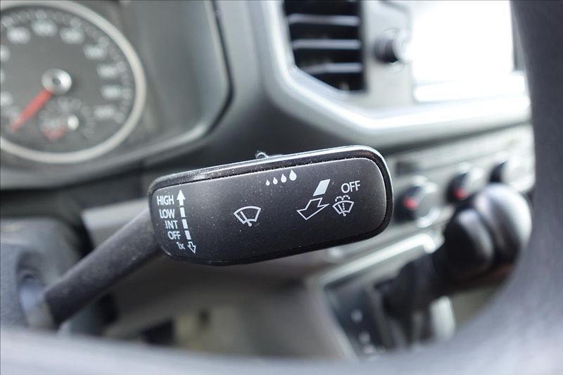 Volkswagen Crafter 2,0 TDI  VW L2H2 KLIMA - fotka 21 z 33