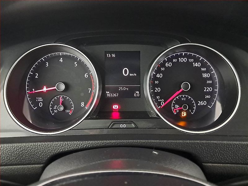 Volkswagen Golf (2018) 1.0 TSI, Tempomat - fotka 11 z 20