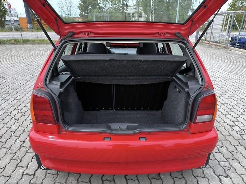 Volkswagen Polo 1.6i 55 kW automat, serviska - fotka 9 z 20