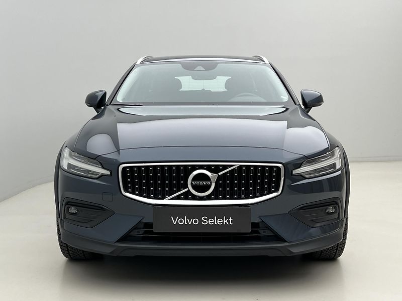 Volvo V60 CC D4 AWD AUT CZ 1. maj. - fotka 14 z 43