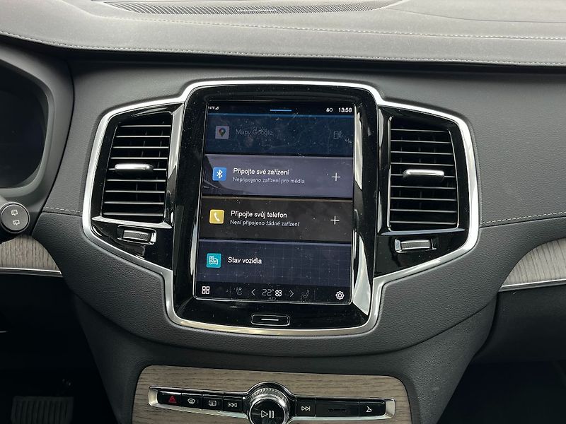 Volvo XC90 Ultimate T8 AWD 335kW - fotka 12 z 26