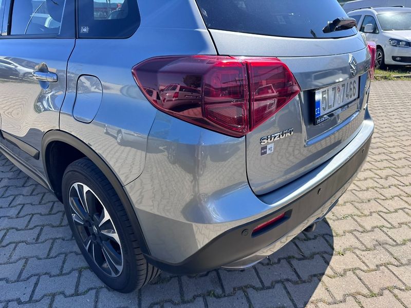 Suzuki Vitara (2019) 4X4 103 KW BOOS. TAŽNÉ 1.MAJ - fotka 12 z 50