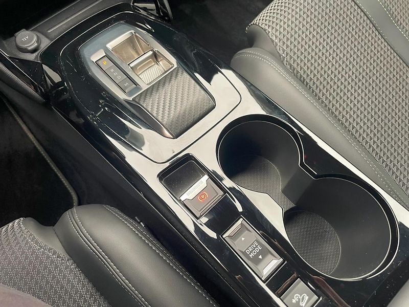 Peugeot 2008 GT 1.2 PureTech 96 kW - fotka 19 z 20