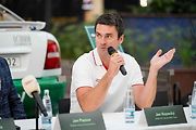Výstava závodních aut Škoda v OC Olympia.