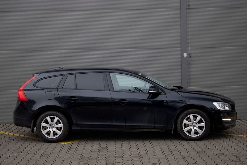 Volvo V60 - fotka 5 z 36