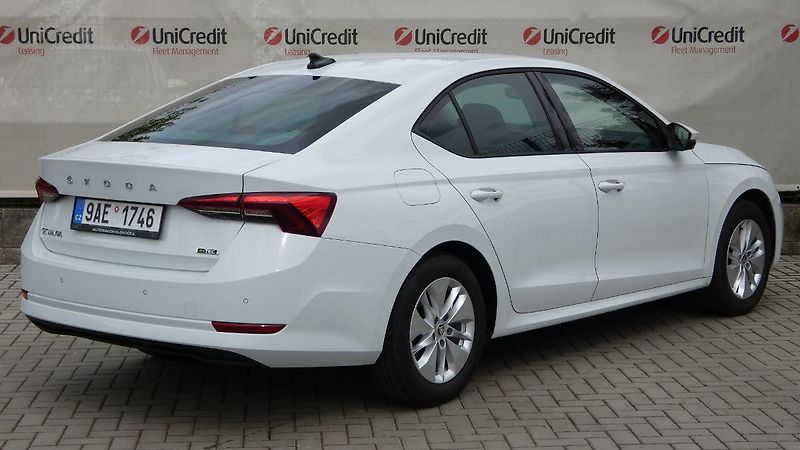 Škoda Octavia 1.5 TSI 110kW DSG Ambition - fotka 3 z 22