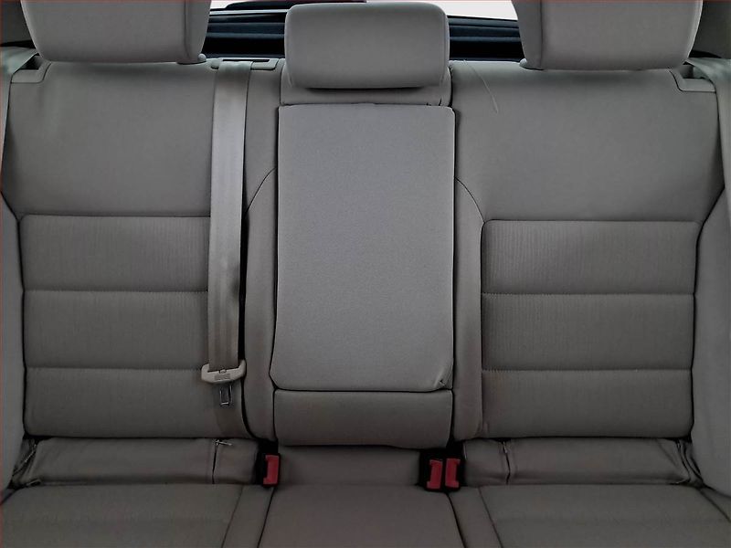 Škoda Octavia (2006) Ambiente 2.0 TDI, Tempomat - fotka 10 z 17