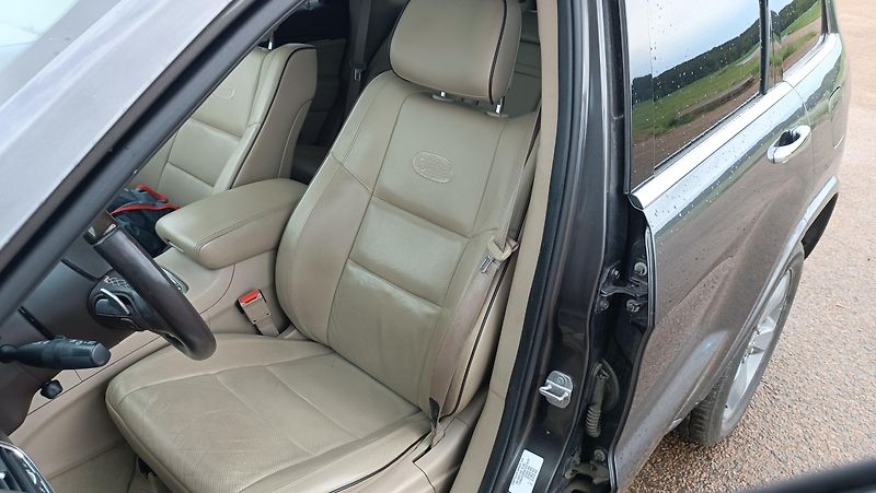Jeep Grand Cherokee 3,0d Overland Nové v ČR - fotka 9 z 52