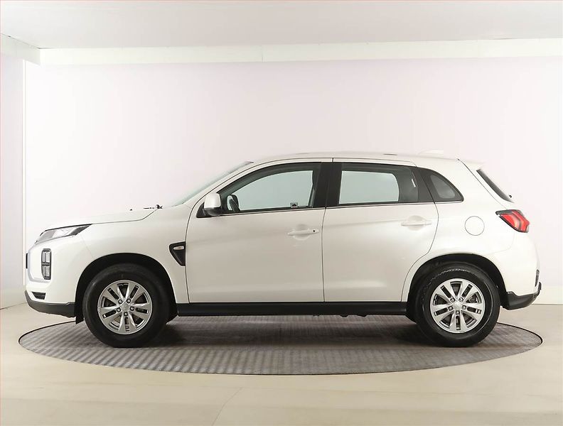 Mitsubishi ASX (2020) Invite 2.0 MIVEC, ČR,1.maj - fotka 3 z 18