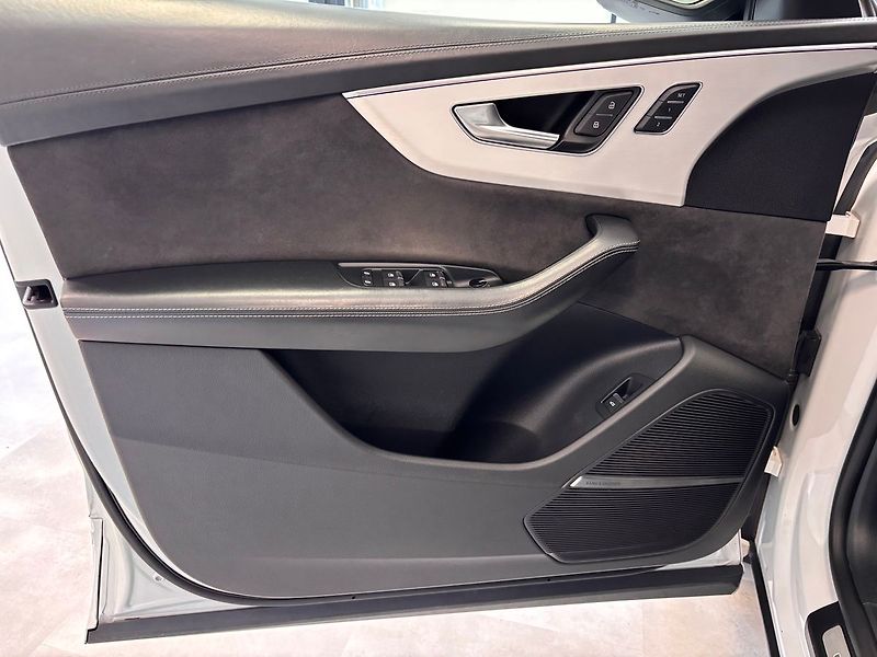 Audi Q8 50 3.0 TDI QUATTRO S-LINE - fotka 10 z 34