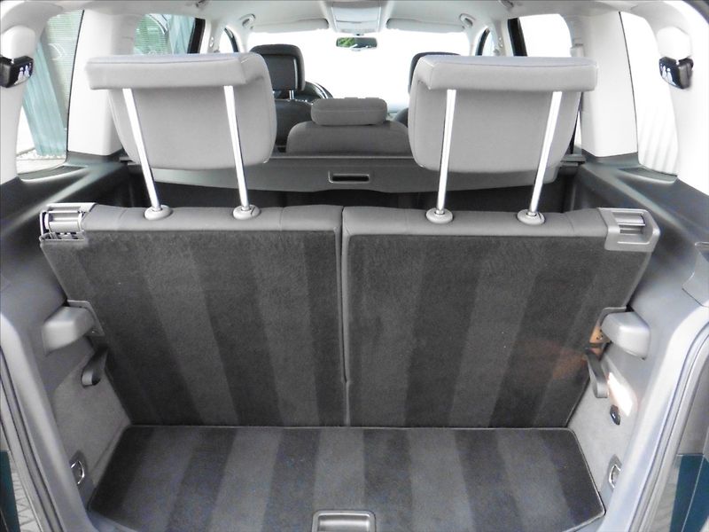 Volkswagen Touran 2,0 TDI Life, 7.míst, Vyhř.sed - fotka 8 z 15