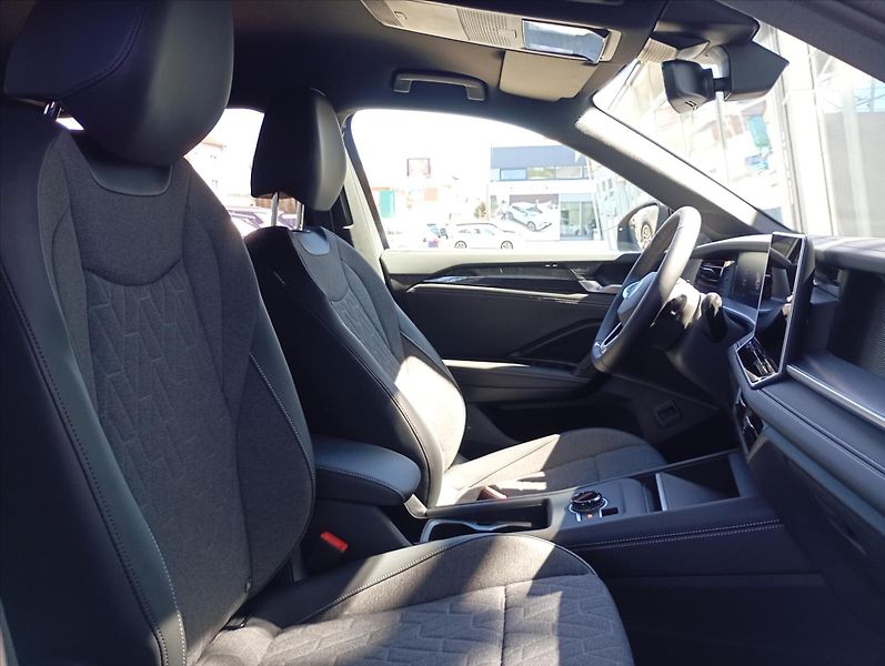 Volkswagen Tayron (2026) 2,0 TDI 110kW 7DSG  People - fotka 16 z 19