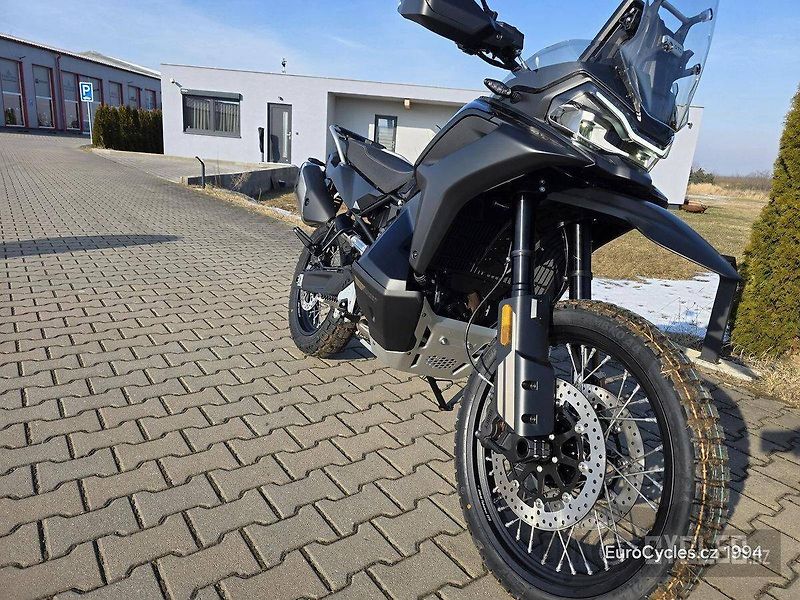 CFMOTO 800 MT (2026) X Akce - fotka 14 z 20