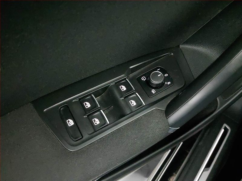 Volkswagen Tiguan Allspace (2020) 2.0 TDI - fotka 18 z 24