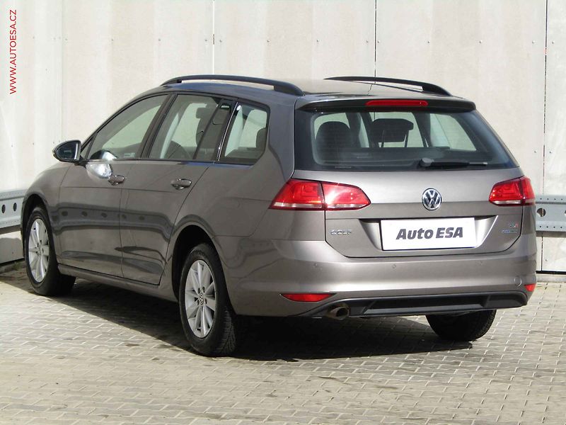Volkswagen Golf (2014) 1.6TDi, Comfortline, zmk. - fotka 4 z 18