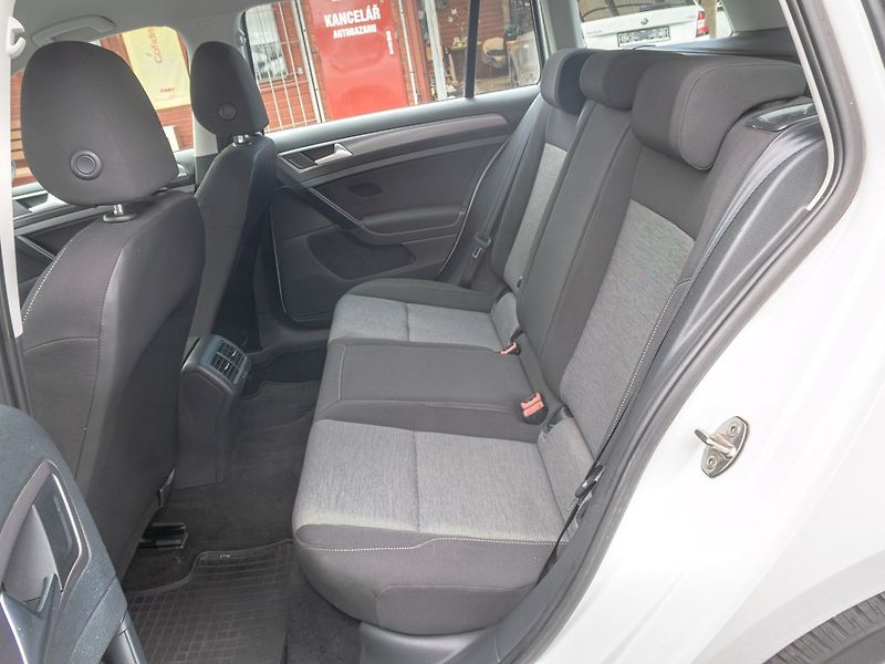 Volkswagen Golf (2014) 1.6TDI 77KW – 2x KOLA - fotka 29 z 40