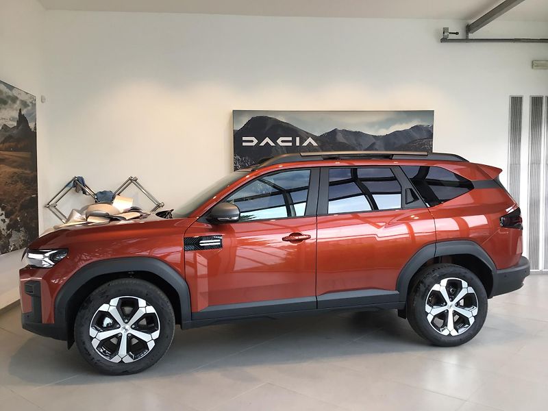 Dacia Bigster (2026) 1.8 HYBRID MAX.VÝBAVA PAN.OKNO - fotka 5 z 20