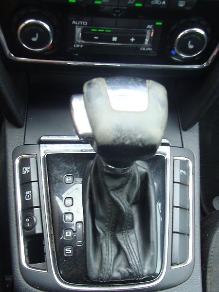 Škoda Superb 2.0 TDi, 125 kW, tažné, klima - fotka 22 z 30