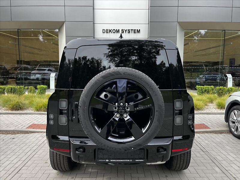 Land Rover Defender (2026) 3,0 110 X-Dynamic SE D250 AWD - fotka 6 z 18