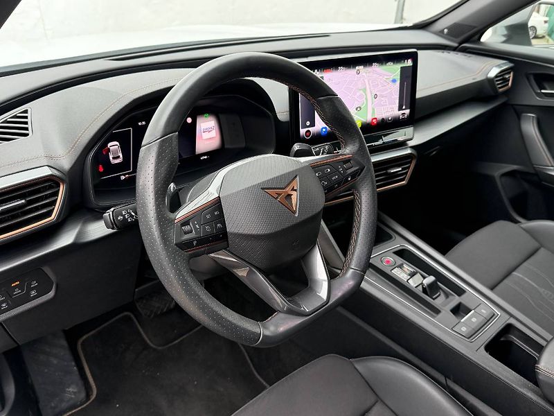 Cupra Formentor (2022) 2.0 TSI 140 kW DSG 4WD - fotka 8 z 27