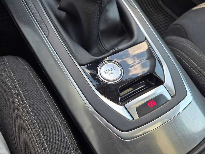 Peugeot 308 1.6HDi 88kW, odpočet DPH - fotka 17 z 25
