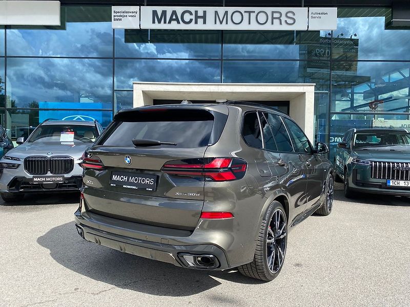 BMW X5 30xd Vzduch Ventilace Tažné - fotka 5 z 19