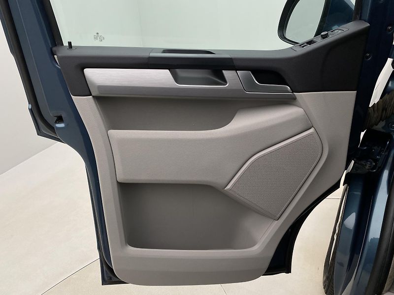 Volkswagen Multivan 2.0TDI 170kW 4MOTION DSG 7míst - fotka 7 z 34