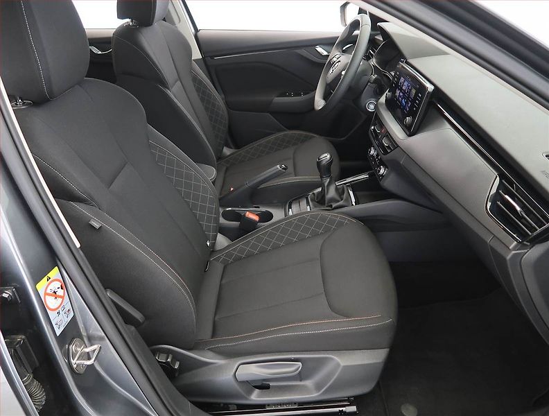 Škoda Scala (2024) Ambition 1.0 TSI, Serv.kniha - fotka 9 z 24