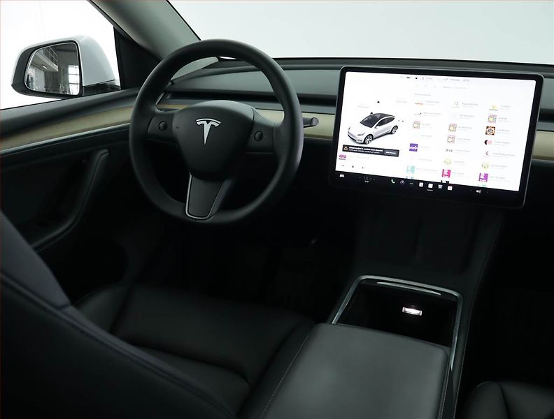 Tesla Model Y (2021) Long Range AWD 75kWh, SoH 91% - fotka 7 z 22