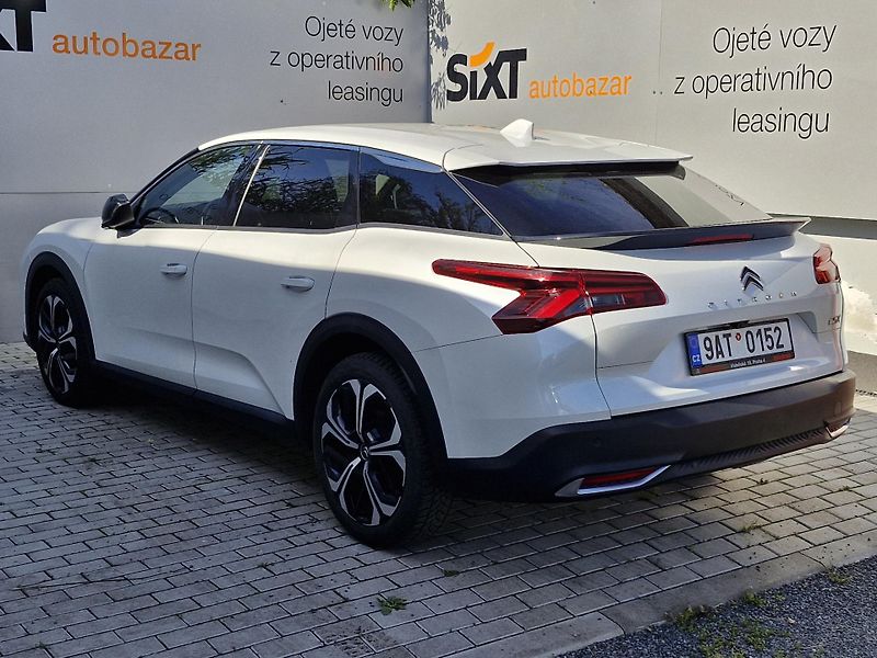 Citroën C5 X 1.6 PureTech 180k SHINE - fotka 5 z 10