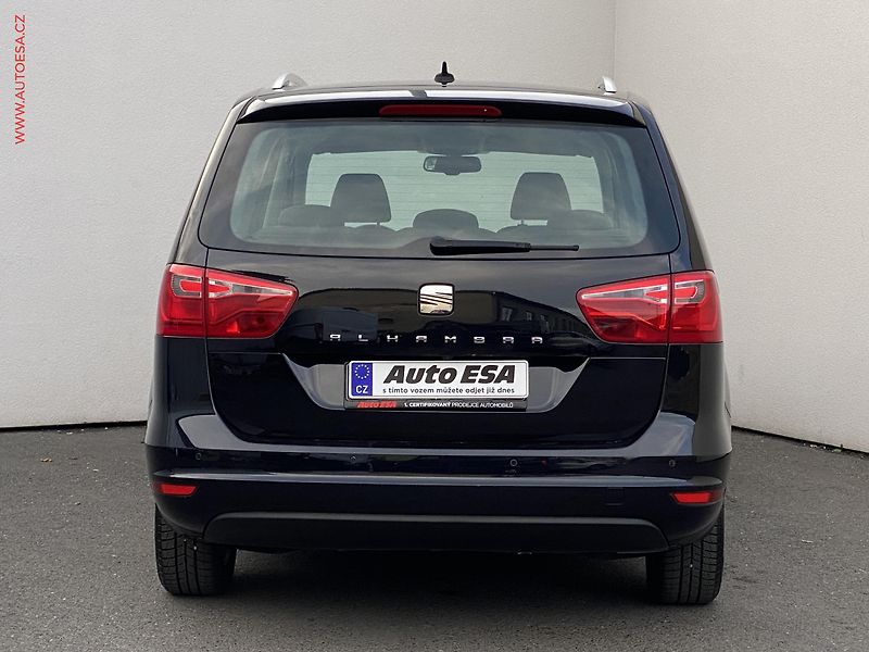 Seat Alhambra (2012) 2.0TDi, AC, výhřev sed. - fotka 5 z 16