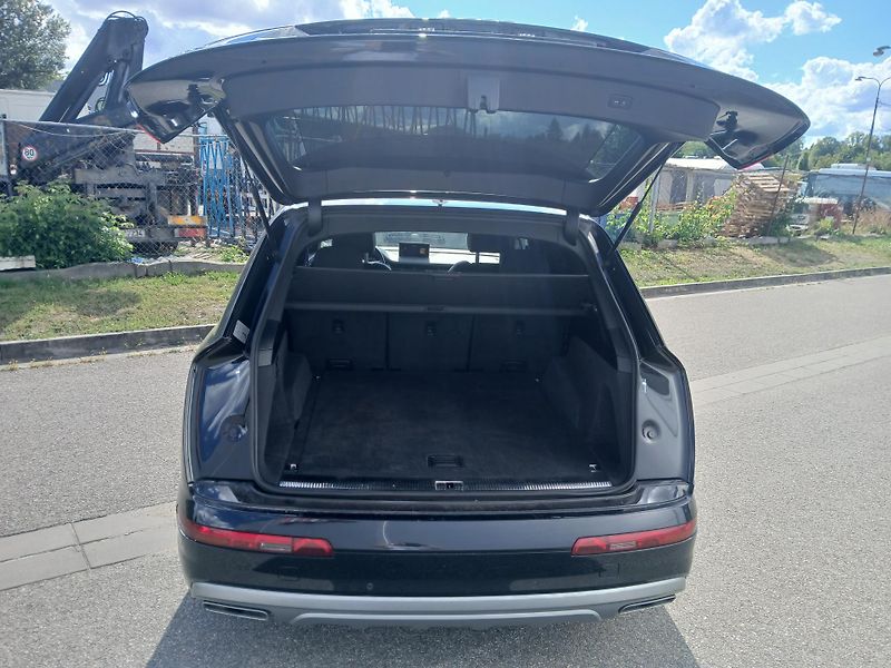 Audi Q7 (2016) 3,0TDi S line - fotka 18 z 19